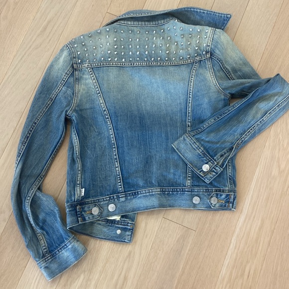 Aritzia Jean jacket. Size XS. - Picture 5 of 8
